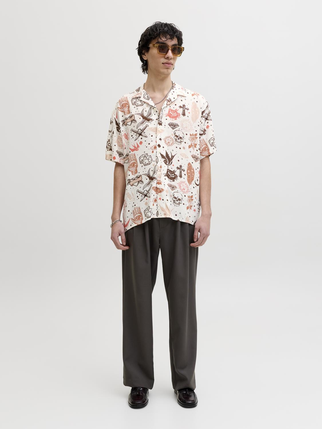 model_shot-front_full